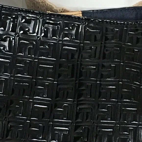 Large Black TOMMY HILFIGER Tote - Picture 4 of 7